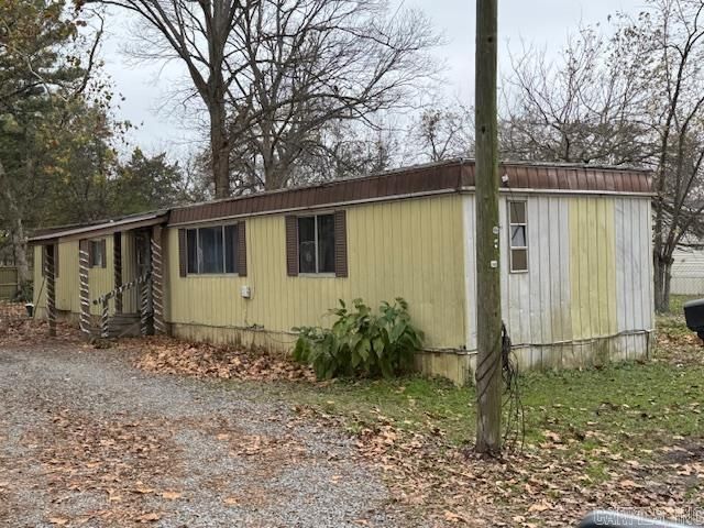 823 Morris Avenue, England, AR 72046