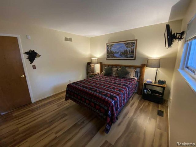 6850 Willow Creek Drive, Canton Charter Township, MI 48187