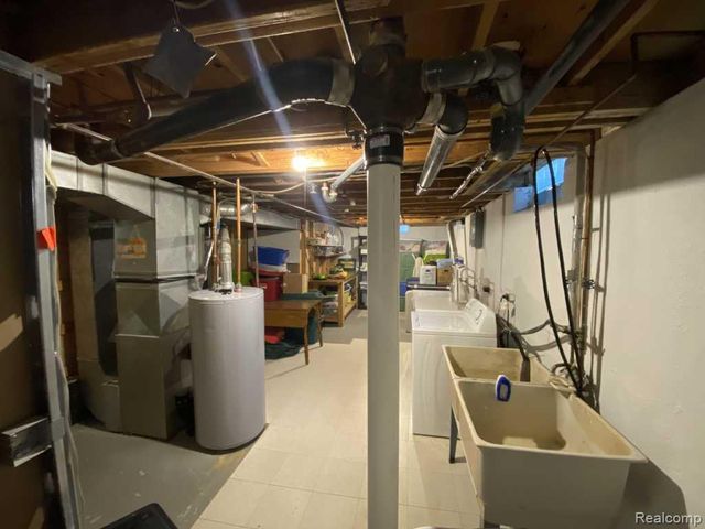 6850 Willow Creek Drive, Canton Charter Township, MI 48187