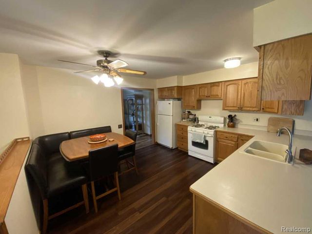 6850 Willow Creek Drive, Canton Charter Township, MI 48187