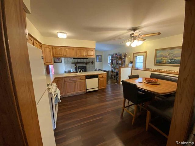 6850 Willow Creek Drive, Canton Charter Township, MI 48187