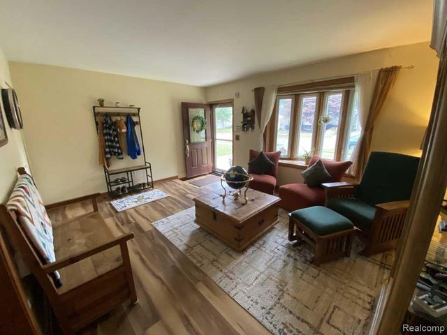 6850 Willow Creek Drive, Canton Charter Township, MI 48187