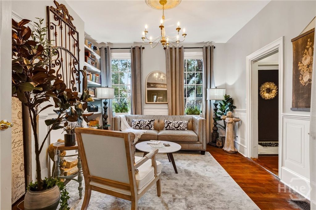 Image 12 of property listing at 509 E Jones Street, Savannah, GA 31401