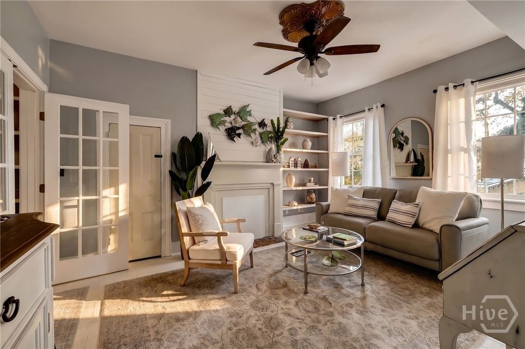 Image 14 of property listing at 509 E Jones Street, Savannah, GA 31401