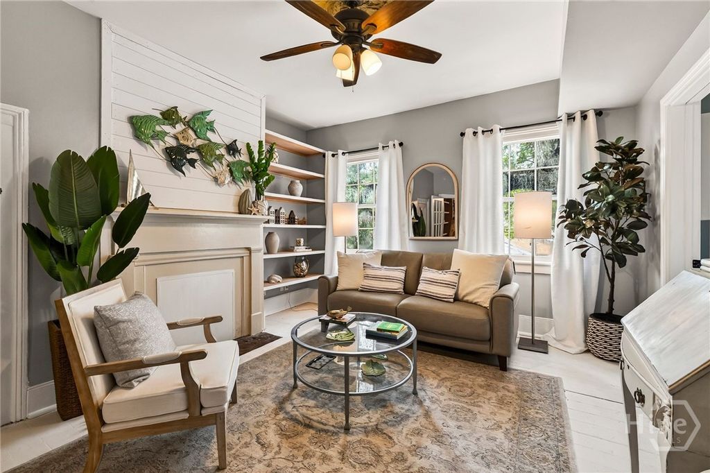 Image 15 of property listing at 509 E Jones Street, Savannah, GA 31401