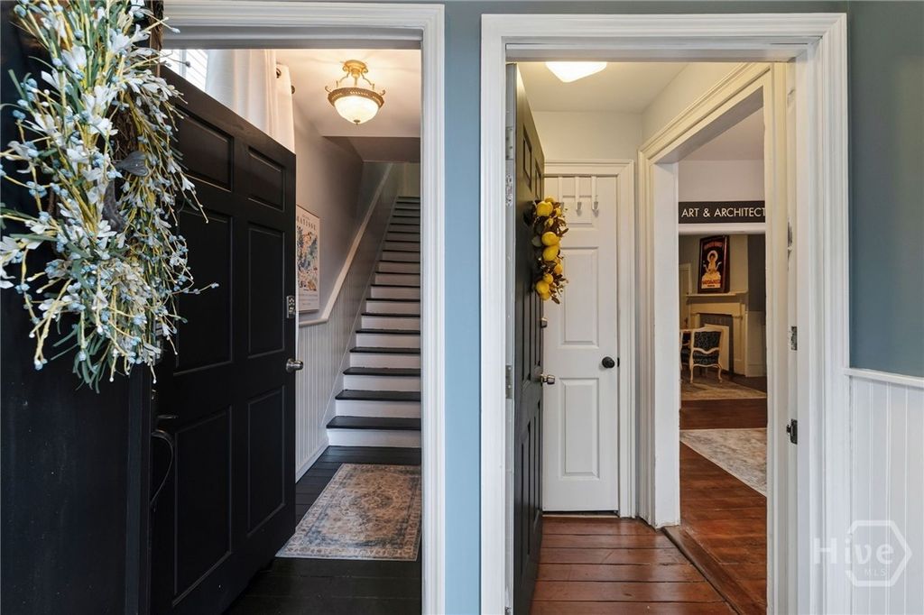 Image 2 of property listing at 509 E Jones Street, Savannah, GA 31401