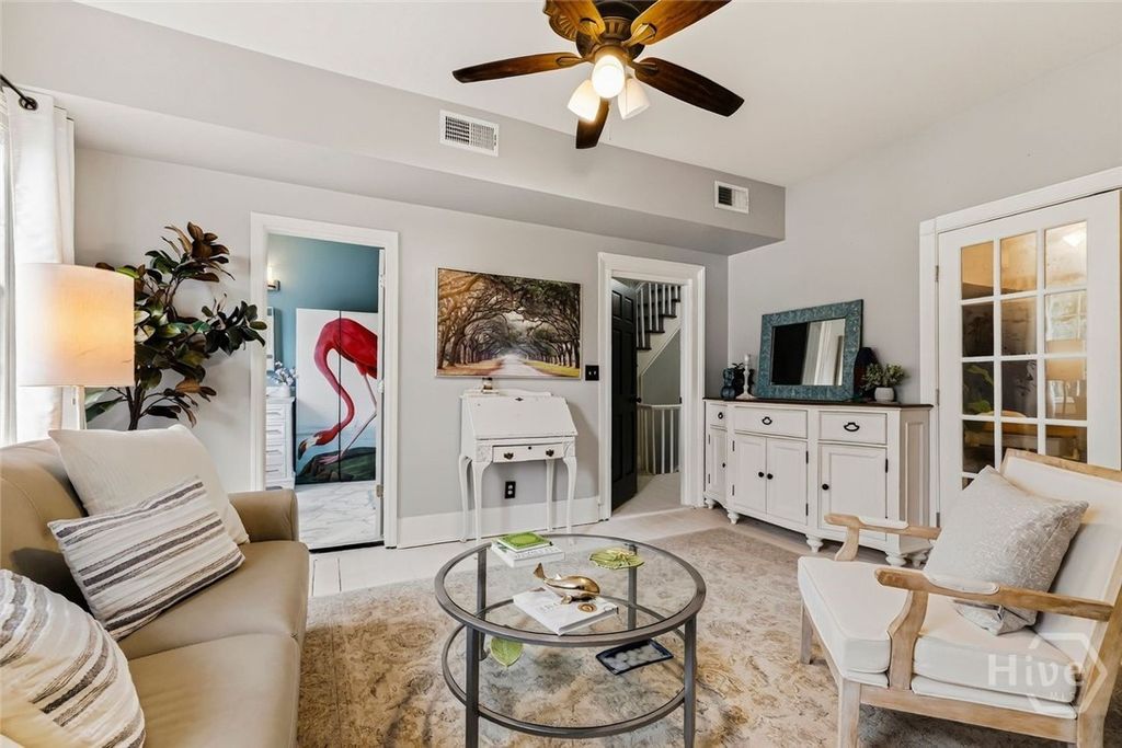 Image 21 of property listing at 509 E Jones Street, Savannah, GA 31401