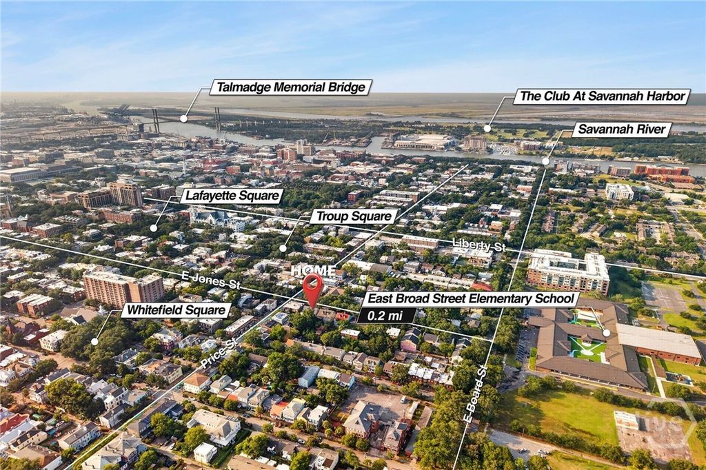 Image 29 of property listing at 509 E Jones Street, Savannah, GA 31401