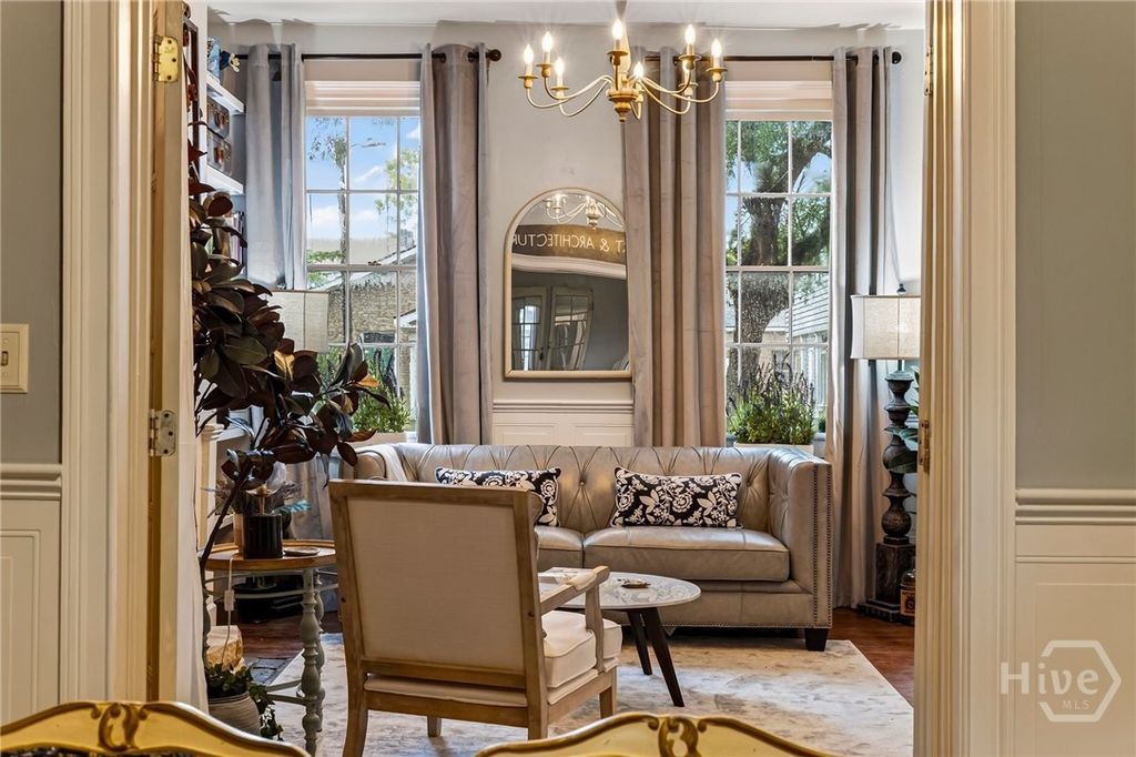 Image 38 of property listing at 509 E Jones Street, Savannah, GA 31401