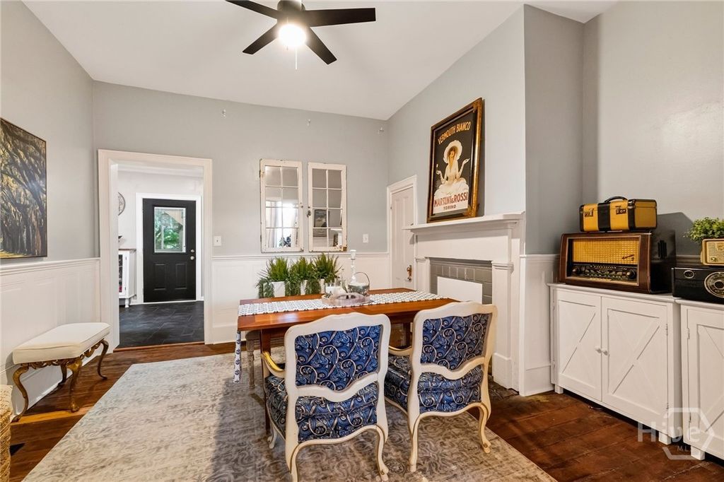 Image 41 of property listing at 509 E Jones Street, Savannah, GA 31401