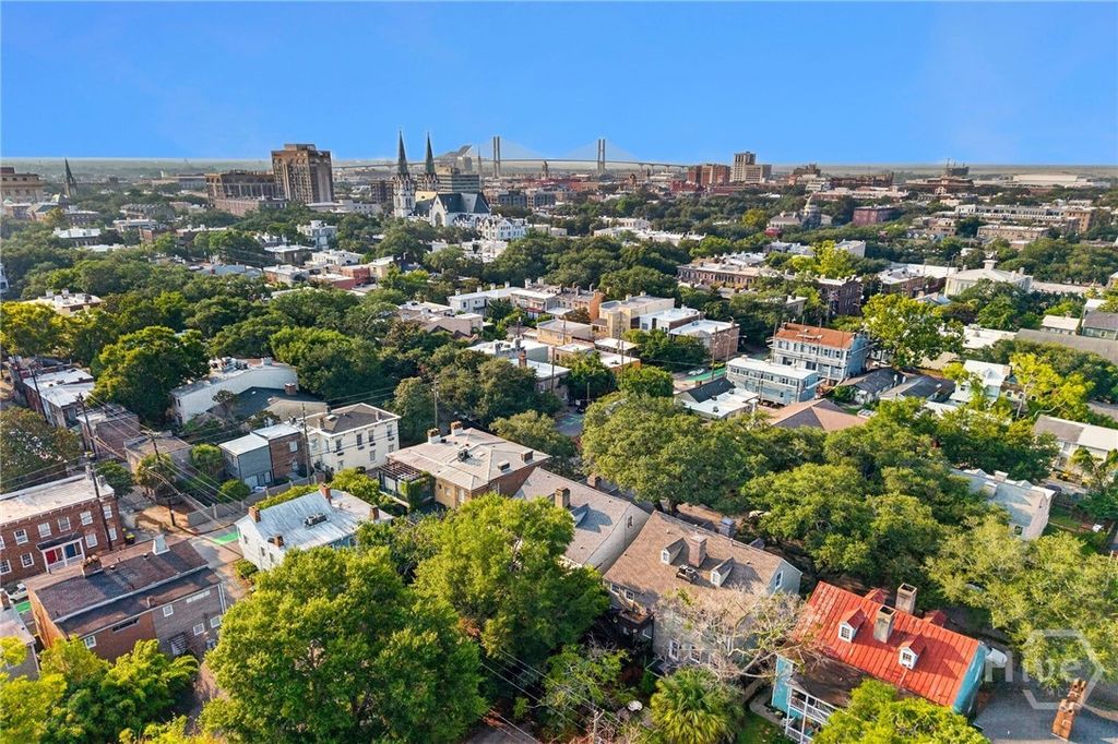 Image 45 of property listing at 509 E Jones Street, Savannah, GA 31401