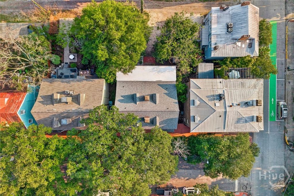 Image 47 of property listing at 509 E Jones Street, Savannah, GA 31401