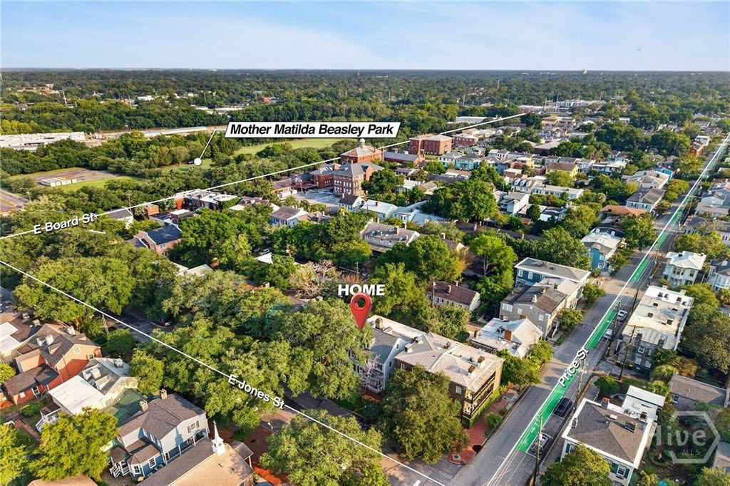 Image 48 of property listing at 509 E Jones Street, Savannah, GA 31401
