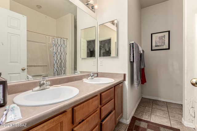 109 E Oracle Oak Street, Sahuarita, AZ 85629