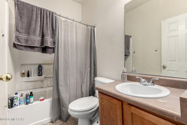 109 E Oracle Oak Street, Sahuarita, AZ 85629