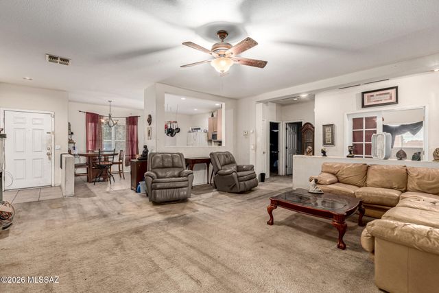 109 E Oracle Oak Street, Sahuarita, AZ 85629