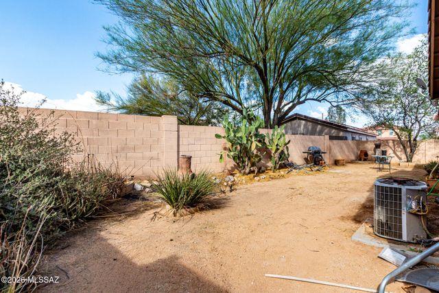 109 E Oracle Oak Street, Sahuarita, AZ 85629