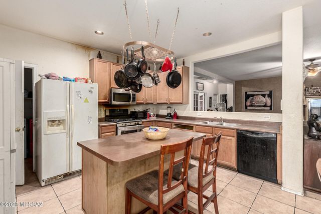 109 E Oracle Oak Street, Sahuarita, AZ 85629