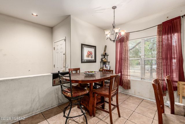 109 E Oracle Oak Street, Sahuarita, AZ 85629