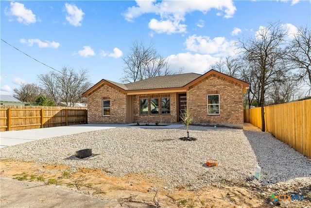 209 Troell Street, Seguin, TX 78155