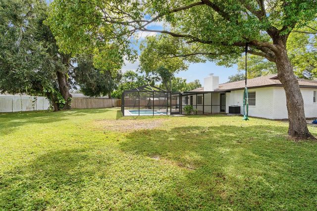 5207 BURR PLACE, Seffner, FL 33584