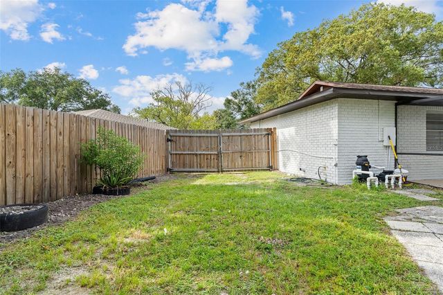 5207 BURR PLACE, Seffner, FL 33584