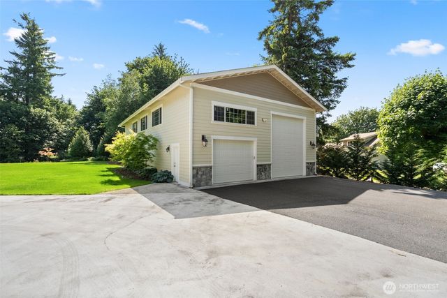 6205 139th Lane SW, Rochester, WA 98579
