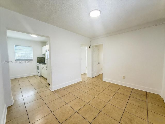 220 NW 11th Ter 2, Miami, FL 33136