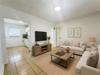 220 NW 11th Ter 2, Miami, FL 33136