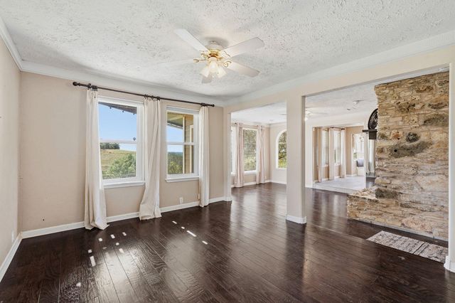 3230 W Fitzhugh RD, Dripping Springs, TX 78620