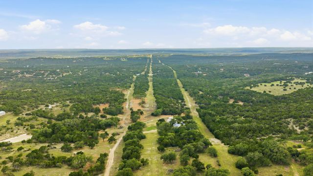 3230 W Fitzhugh RD, Dripping Springs, TX 78620