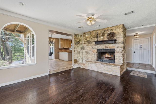 3230 W Fitzhugh RD, Dripping Springs, TX 78620