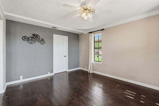3230 W Fitzhugh RD, Dripping Springs, TX 78620