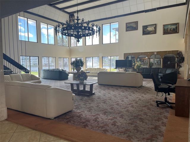 4751 NW 21st St 303, Lauderhill, FL 33313