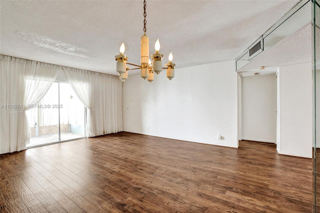 4751 NW 21st St 303, Lauderhill, FL 33313