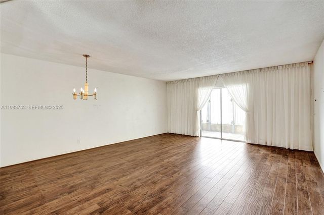 4751 NW 21st St 303, Lauderhill, FL 33313