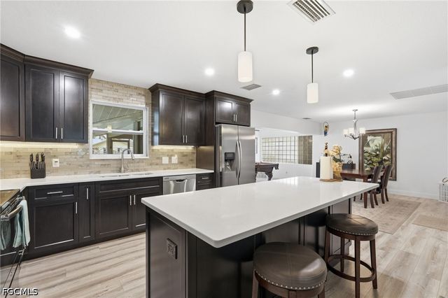 2045 SE 28th ST, Cape Coral, FL 33904