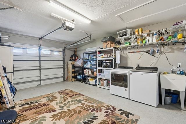 2045 SE 28th ST, Cape Coral, FL 33904