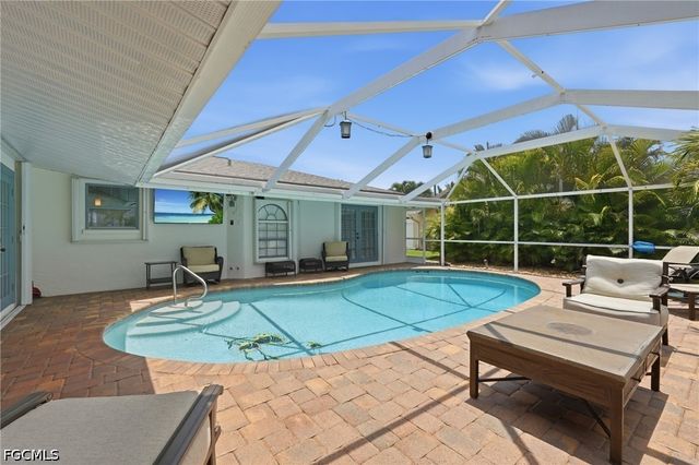 2045 SE 28th ST, Cape Coral, FL 33904
