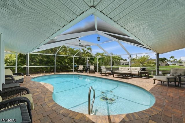 2045 SE 28th ST, Cape Coral, FL 33904
