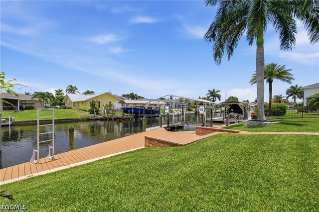 2045 SE 28th ST, Cape Coral, FL 33904