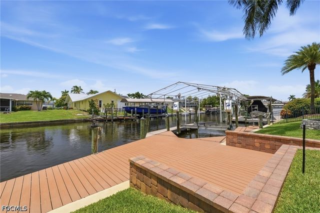 2045 SE 28th ST, Cape Coral, FL 33904