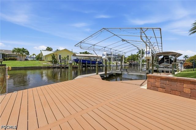 2045 SE 28th ST, Cape Coral, FL 33904