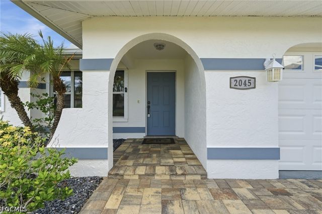 2045 SE 28th ST, Cape Coral, FL 33904