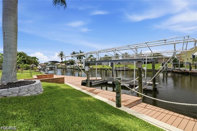 2045 SE 28th ST, Cape Coral, FL 33904