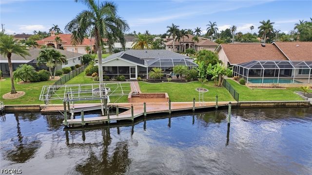 2045 SE 28th ST, Cape Coral, FL 33904