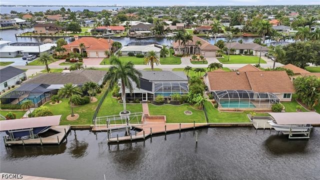 2045 SE 28th ST, Cape Coral, FL 33904