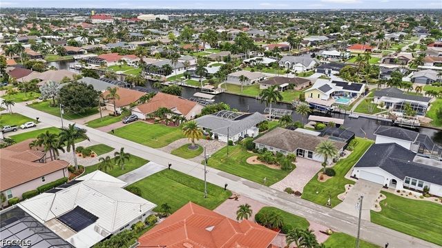 2045 SE 28th ST, Cape Coral, FL 33904