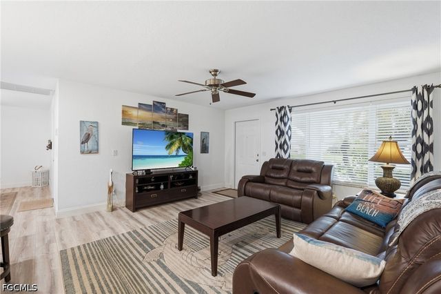 2045 SE 28th ST, Cape Coral, FL 33904