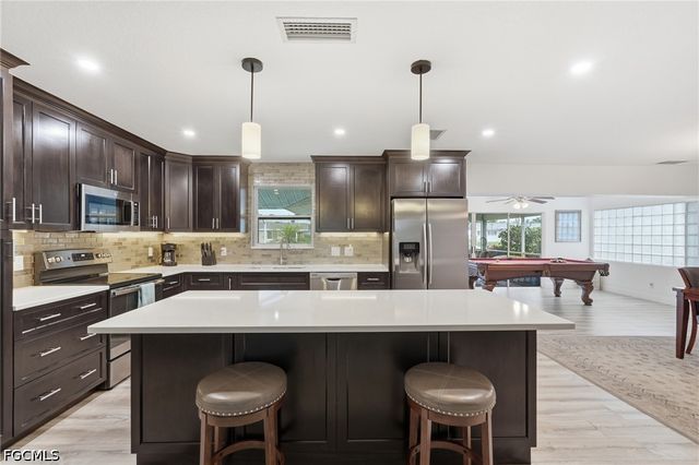 2045 SE 28th ST, Cape Coral, FL 33904